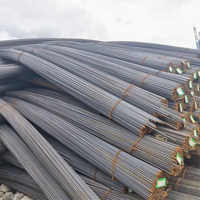 Barra redonda de acero laminada en caliente de las colocaciones Astma615 HRB400/500 de la tubería de acero del carbono